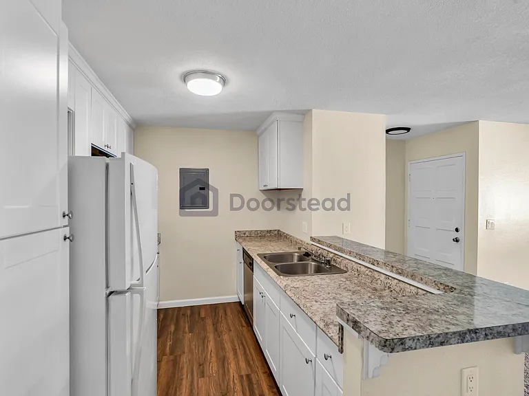 2521 W Sunflower Ave #J12 — Photo 8