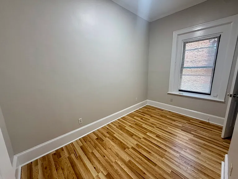 10 Fairfield St #3 — Photo 4