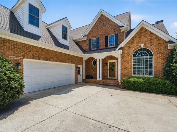 7493 Bethel View Ct, Oak Ridge, NC 27310
