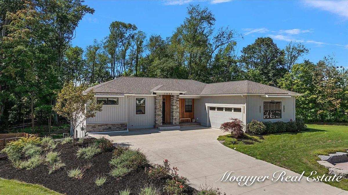 1835 Gloryfield Dr SW — Photo 3