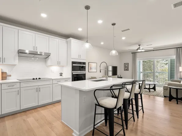 280 Martins Lndg #312, North Reading, MA 01864