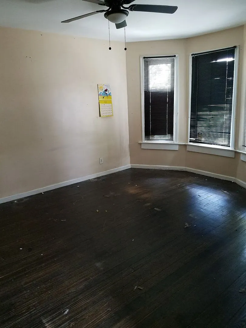Newly Renovated 7-Bedroom Newark Home Spacious — Photo 1