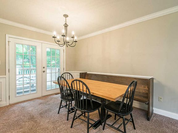 5th image of 1425 Lakeshire Dr
