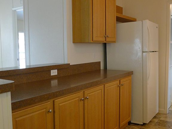 4th image of 843 Spindrift Way #843