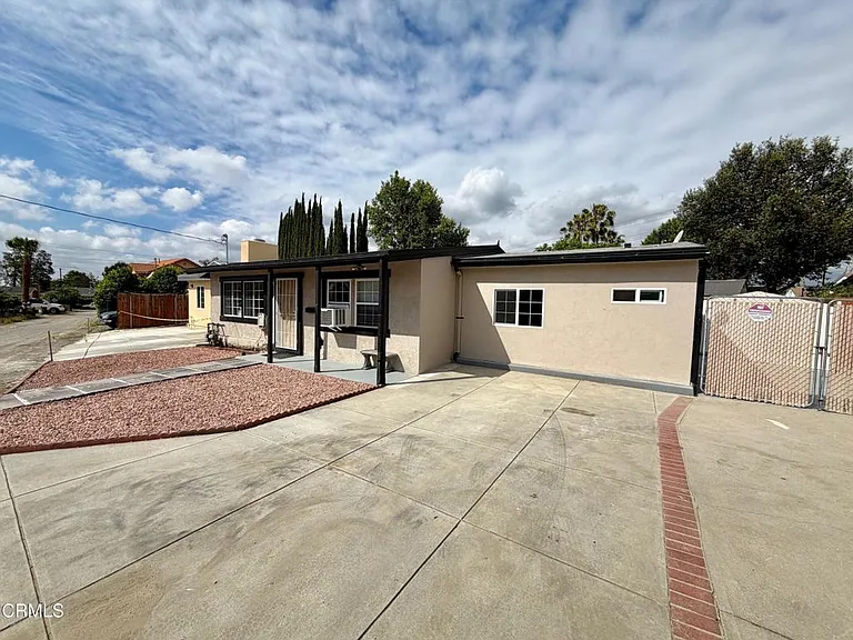 8735 E Fairview Ave — Photo 2