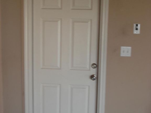 4th image of 2536 Bonnie Ln