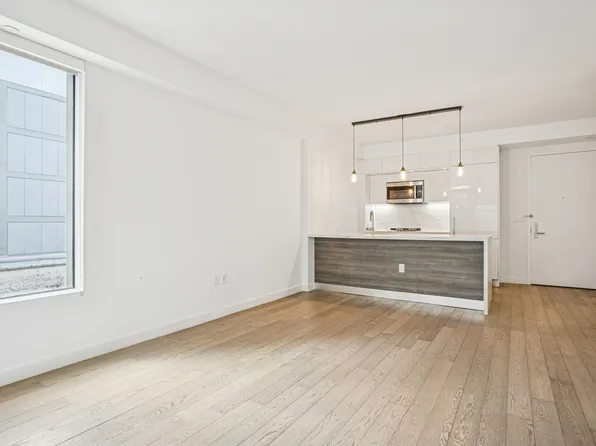 505 West 43rd Street image 2 of 16