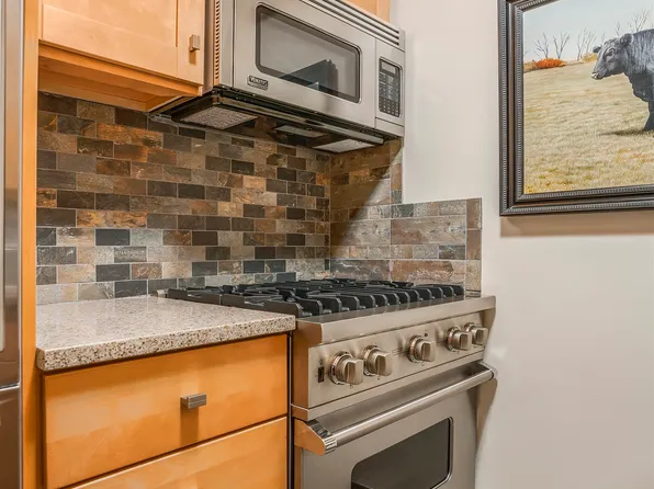 4 East 82nd Street image 6 of 25