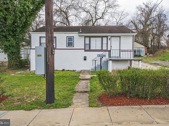 4th image of 5909 Seat Pleasant Dr