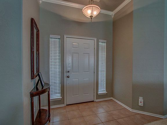 4th image of 601 SW 159th Ter
