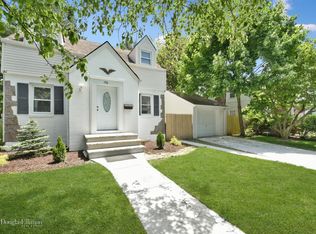 196 Perry St, Hempstead, NY 11550