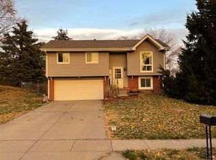 9601 S 9th St, Bellevue, NE 68147