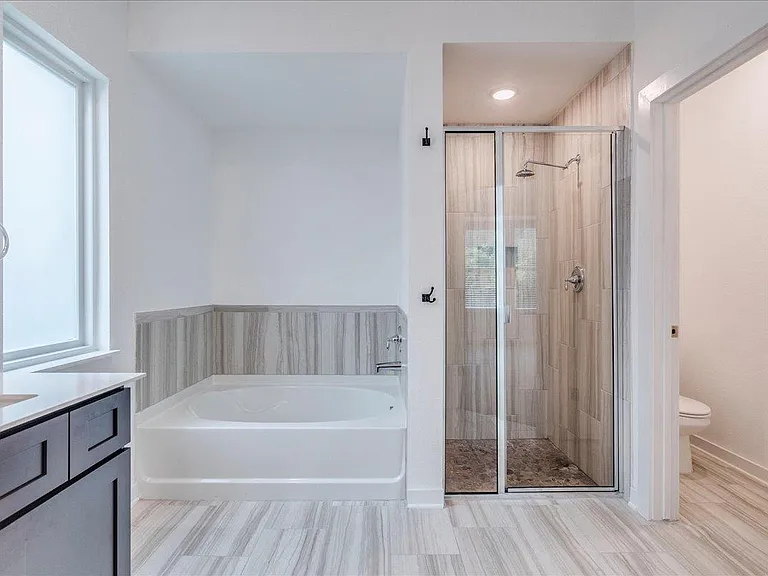 8008 Prairie Rye Dr — Photo 8