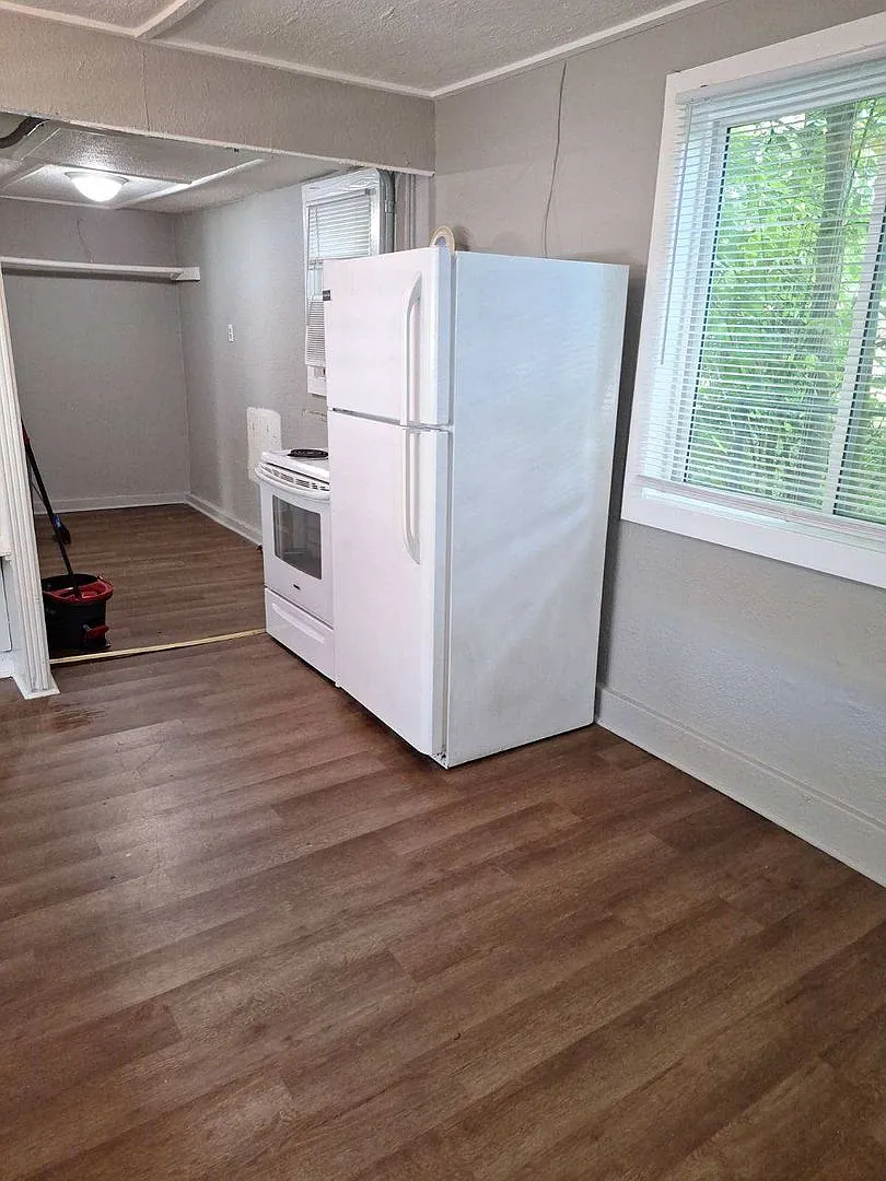 312 Bryan Street — Photo 3