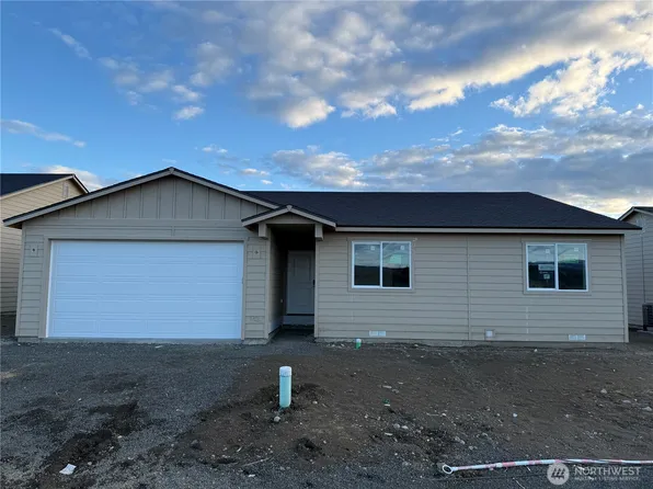 2386 Noah Street SE, East Wenatchee, WA 98802