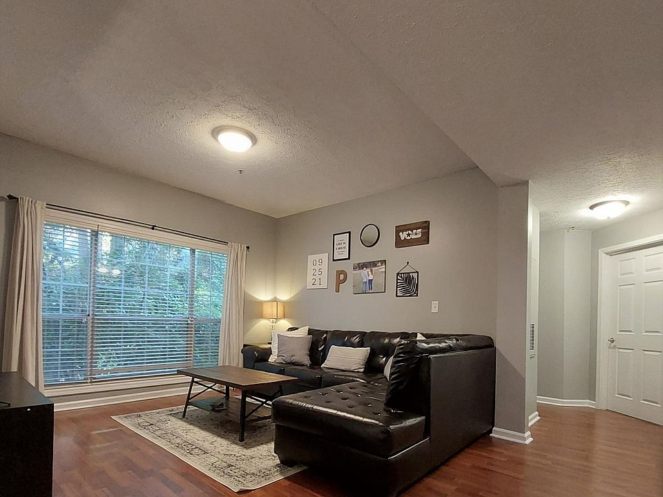 Main living room - furniture not included