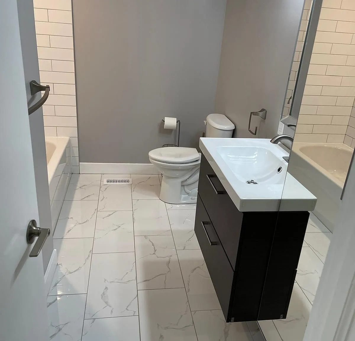 3 bed, $3,200 — Photo 4