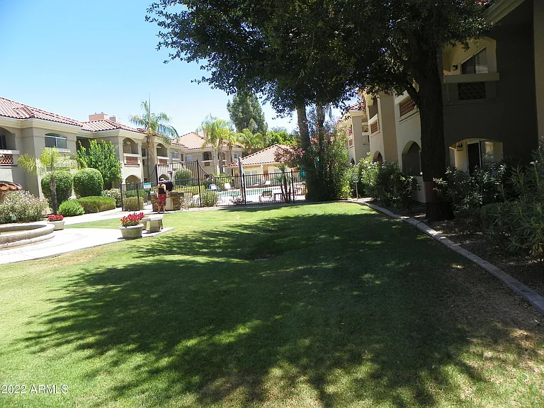 8653 E Royal Palm Rd #1002 — Photo 29