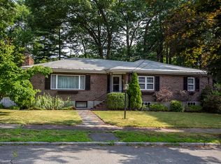 17 Outlook Rd, Wakefield, MA 01880