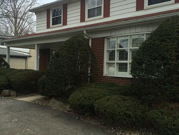 2nd image of 32496 Olde Franklin Dr
