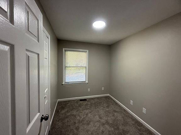 2nd image of 135-137 Copper St #135