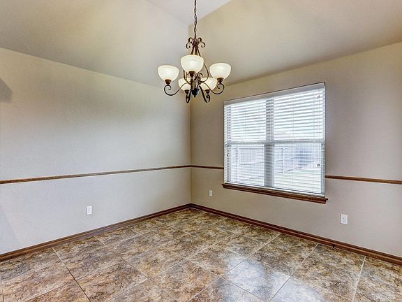 5th image of 12209 Chesterfield Ln