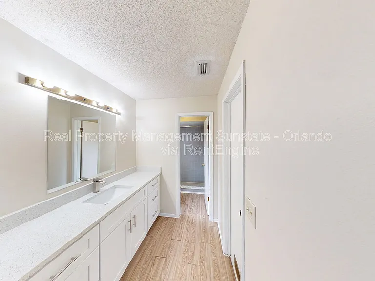 10025 Creekwater Blvd — Photo 14