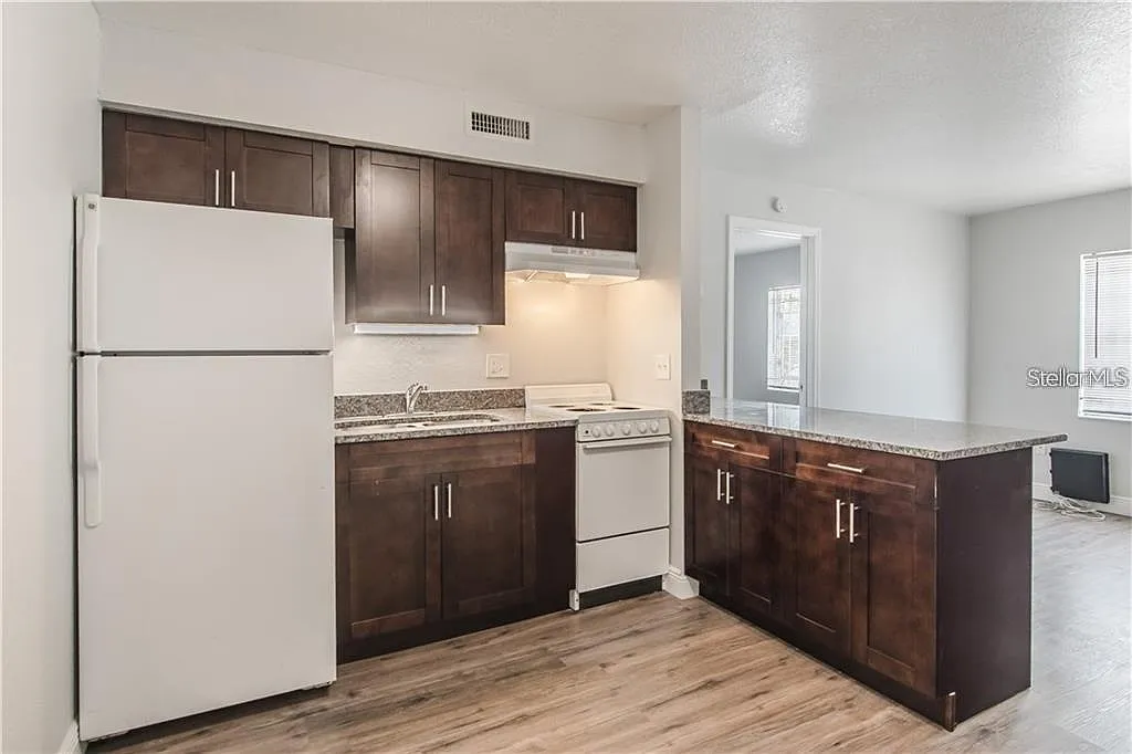 1 bed, 1.0 bath, 525 sqft, $1,147 — Photo 3