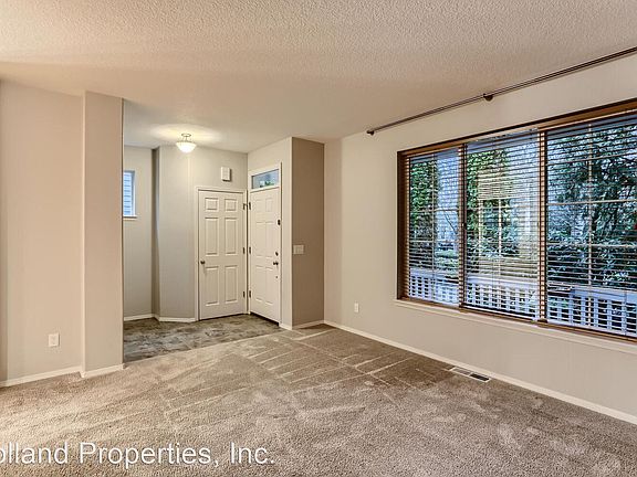 4th image of 1078 SE 11th Ave