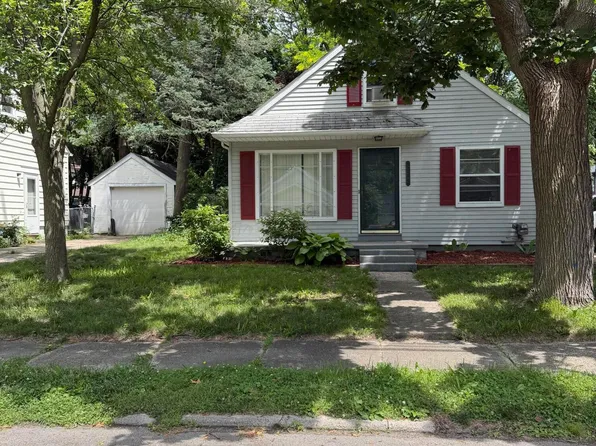 2115 Donora St, Lansing, MI 48910