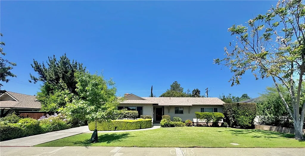 4 bed, 1874 sqft, $4,250 — Photo 1
