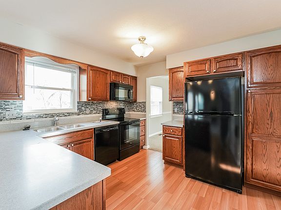 5th image of 3264 Bellerive Dr