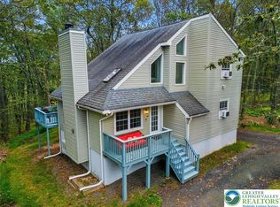 1489 Belgravia Dr, Tobyhanna, PA 18466