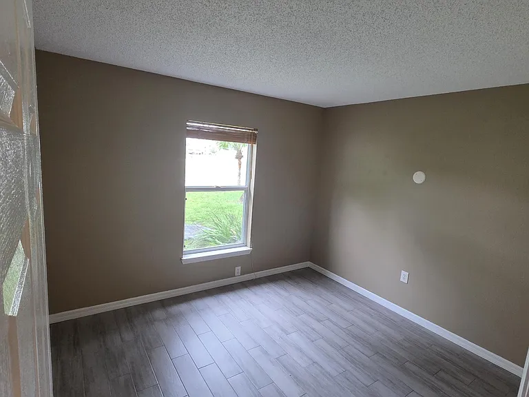 2091 SW Villanova Rd — Photo 8