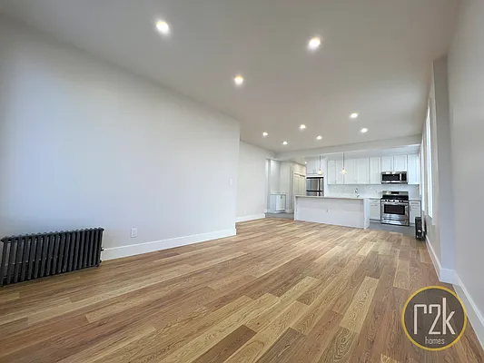 Rented by Realty 2000 Corp | media 14