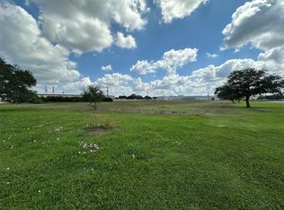 203 Lake Rd, Lake Jackson, TX 77566