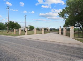 12132 County Road 401, Stockdale, TX 78160