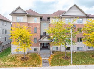 50 Barnstone Dr #6, Ottawa, ON K2G 4R6