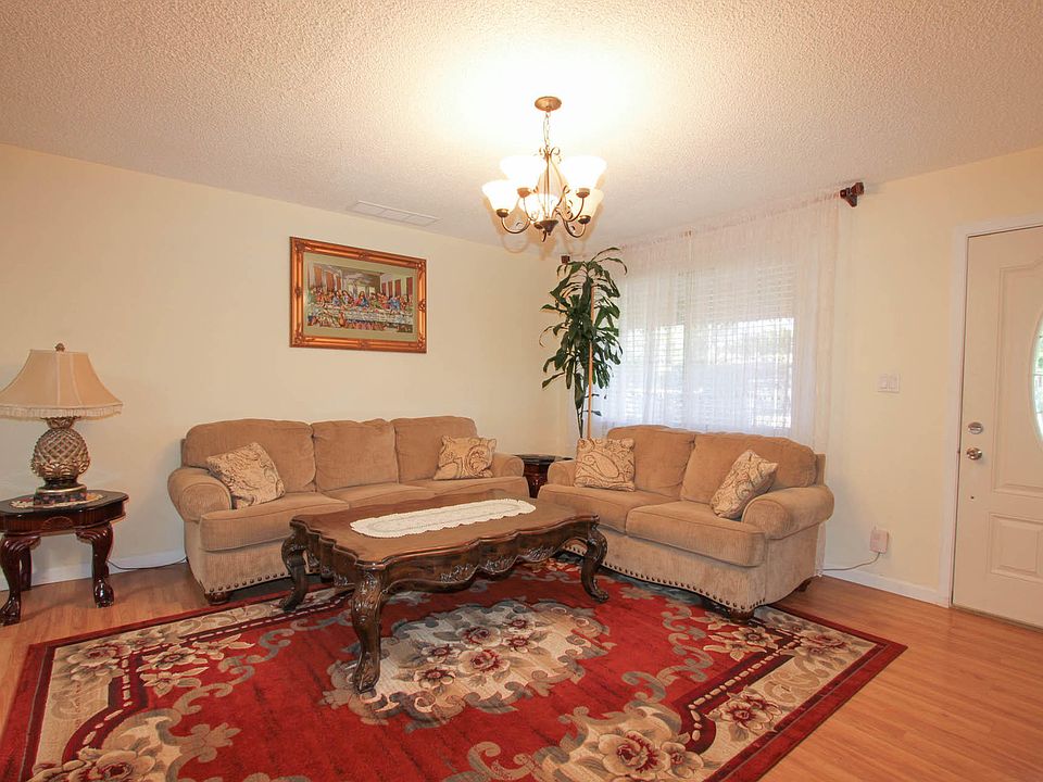 1st image of 2117 W Paradise Dr