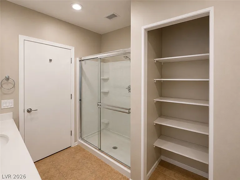 6868 Sky Pointe Dr #2006 — Photo 7