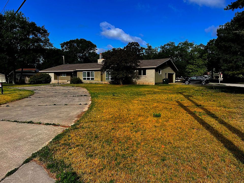 1st image of 2400 Lake Shore Dr