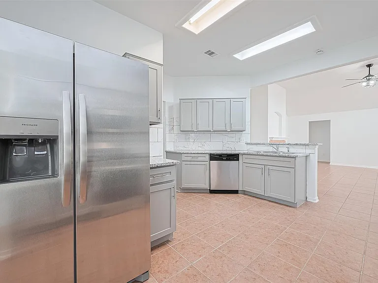 12230 Hawthorne Hill Cir — Photo 16