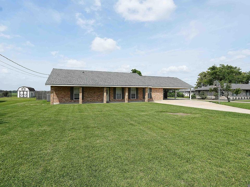 1st image of 670 Venzule Dr