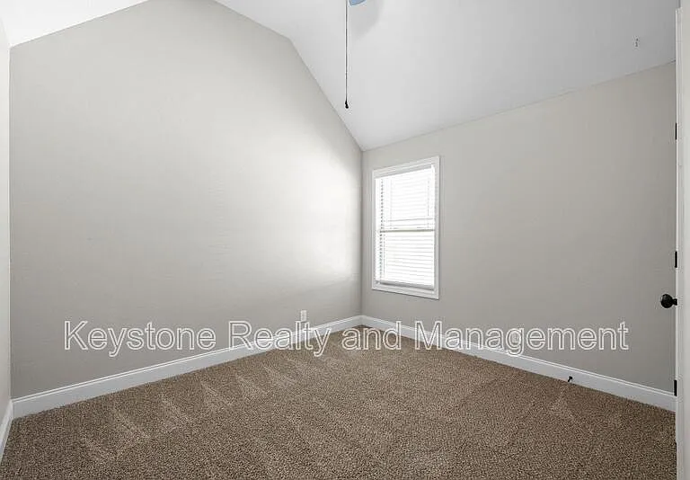 1236 Winterset Dr — Photo 11