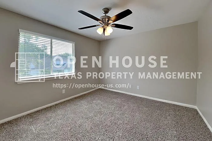 823 Portsmouth Dr — Photo 15