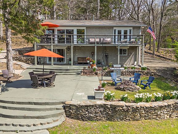 2nd image of 433 Beacon Hill Dr