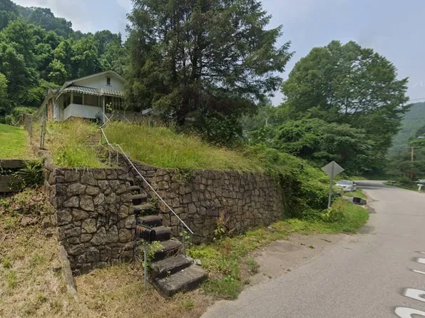 847 S Park Rd SE, Charleston, WV 25304