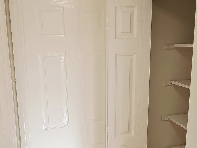 11011 - 13 South Lloyd Drive - #13 — Photo 17
