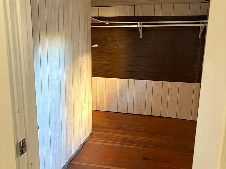 620 NE Gray Ln — Photo 11