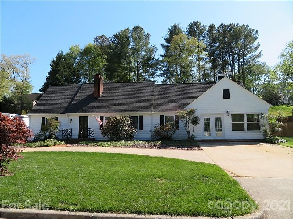 1st image of 111 Creekside Dr